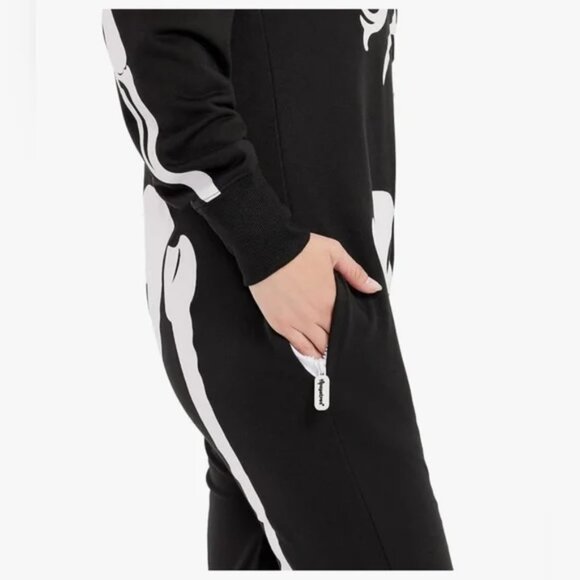 NWT Skeleton Zip Up Onsie. Day Of The Dead - Picture 2 of 8